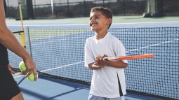 چگونه یک راکت تنیس برای کودکان انتخاب کنیم – مقاله کوتاه